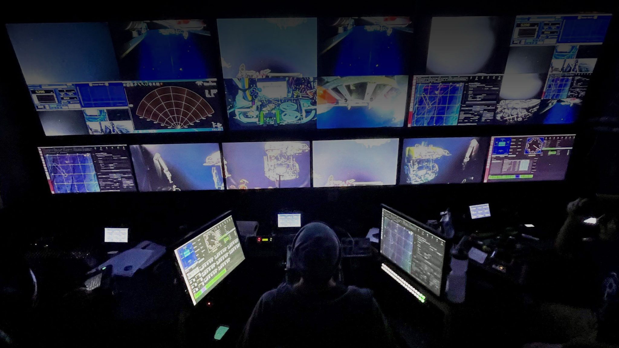 ROV Jason helps recover two other underwater vehicles. (Photo by Woods Hole Oceanographic Institution)